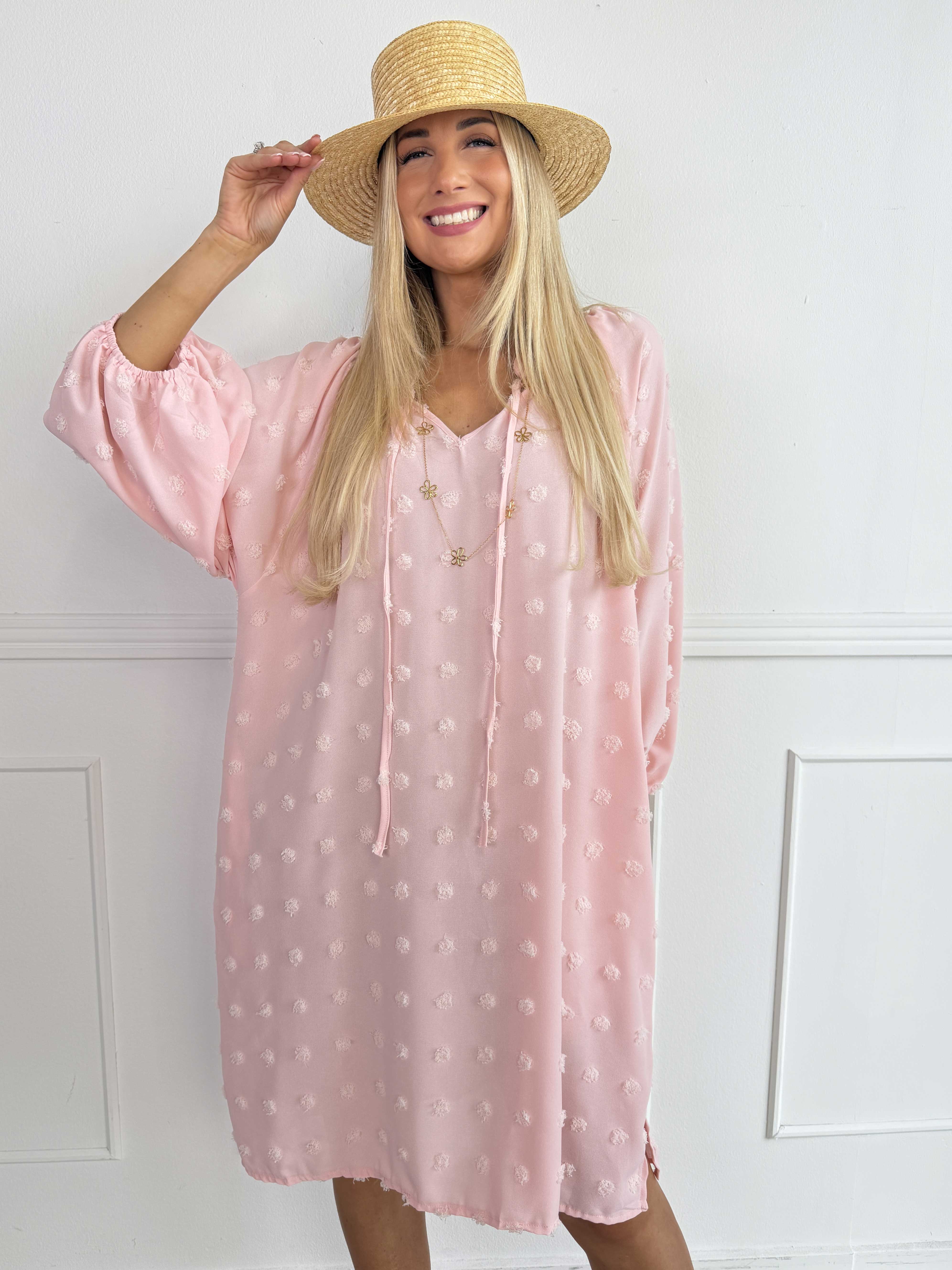 Amidala Romantic - Plus size klänning i viskos med vackra ballongärmar och prickiga detaljer
